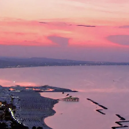 Playa Degli Angeli Maestrale Lägenhet *