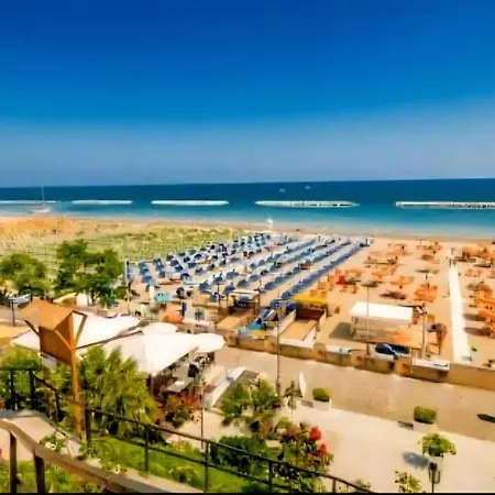 Playa Degli Angeli Maestrale