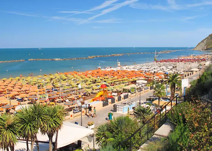 Playa Degli Angeli Maestrale Gabicce Mare